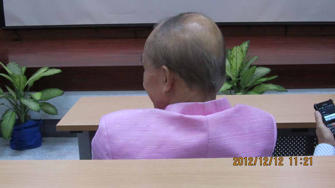 Dr_Meechai_Srisai 08.JPG 62.2K